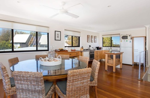 Culburra Beach Casa | Endless Summer - Pet Friendly Absolute Beachfront