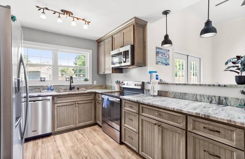 Ocean Springs Casa | Endless Summer Retreat with Private Pool near Beach