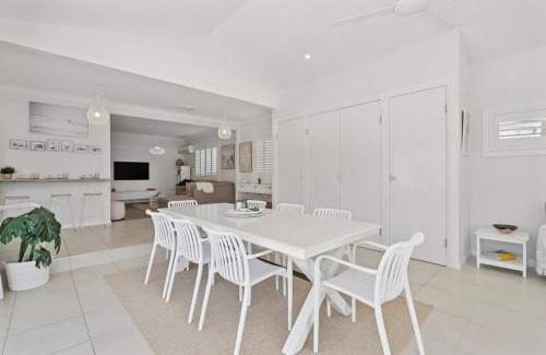 Sawtell Casa | Endless Summer Sawtell, Pool, Sleeps 6, Fun