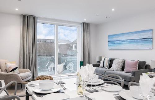 Poole Apartamento | Endless Summer - Spacious Living Space on Poole Quay