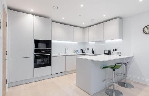 Poole Apartamento | Endless Summer - Spacious Living Space on Poole Quay