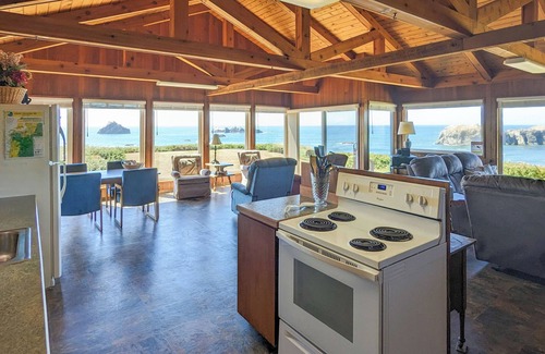 Bandon Casa | Un hermoso alquiler de vacaciones en medio de la vista y los sonidos del Pacífico.