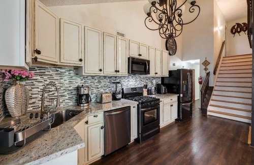 George Bush Park/Eldridge Casa | Energy corridor Luxury 3 Bedroom Home with Xbox