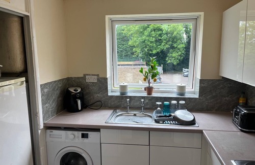 Highlands Apartamento | Enfield City Apartment Retreat