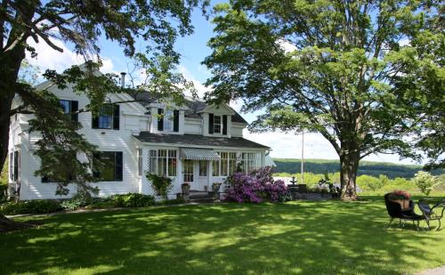 Newfield Cama Y Desayuno | Enfield Manor Bed&Breakfast and Vacation Rental
