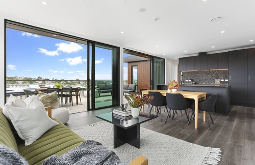 Mount Eden Apartamento | Enfield Sky- Brand New Penthouse