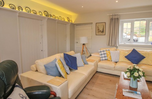 Bishops Castle Casa | ENGLAND SHELVE FARMHOUSE, pet friendly in Bishop's Castle
