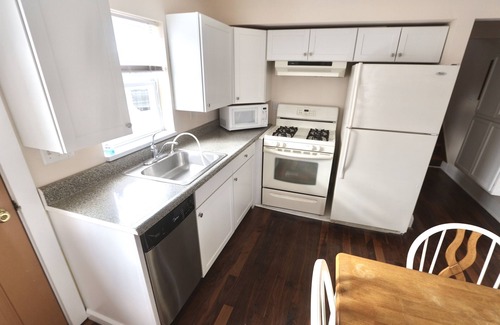 Beach Haven Apartamento | Engleside! Heart of Beach Haven ¡A una cuadra de la playa!