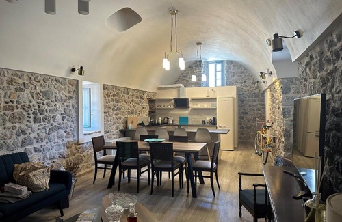 Leonidio Apartamento | ENGLEZENA'S GUESTHOUSE