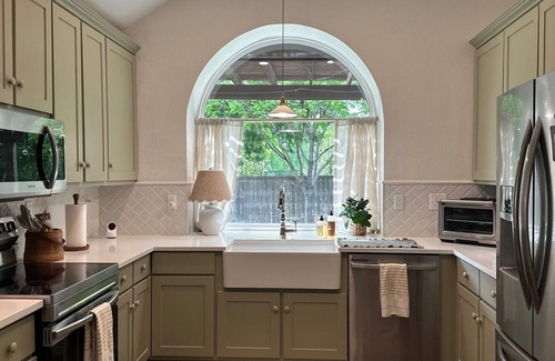 Flower Mound Casa | English Charm 3/2 in lovely Flower Mound