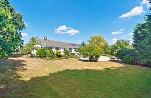 Sible Hedingham Casa | English Countryside Retreat: Sleeps 10