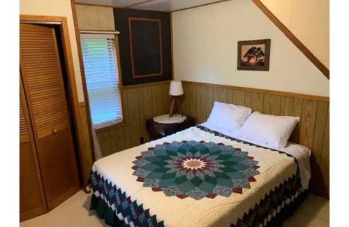 Soldiers Grove Otro | English Run Rental House