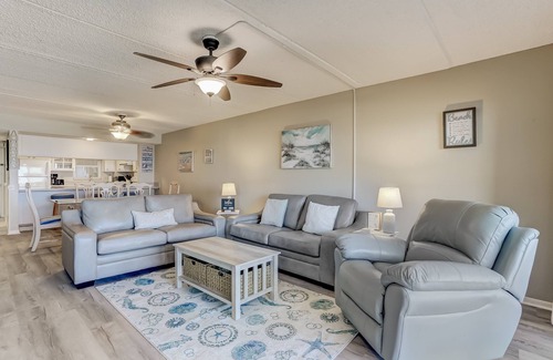 Fernandina Beach Condominio | Enhanced Unit with Awesome View of Atlantic from Private Balcony by RedAwning