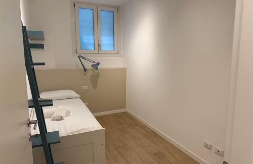 Quartiere XXIV Don Bosco Apartamento | Enigmatic House with private garden