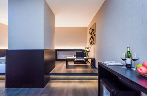 Yuzhong Hotel | Enji M Hotel-Jiefangbei Hongyadong