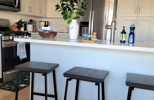 Silver Strand Casa | Enjoy a 3-bedroom 2 bath vacation home steps to Silver Strand Beach