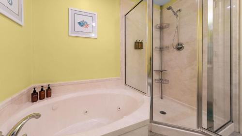 Orange Beach Casa | Enjoy a 3-bedroom Bayfront Condo with Lazy River Indoor Pool Jacuzzis and Community Boat Dock for Personal or Rented Boats Plus Redeem in Free Activity Deals Daily