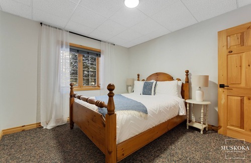 Baysville Casa | Enjoy a beautiful outdoor experience on the 3 acre, waterfront property