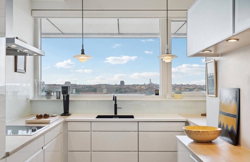 Aarhus C Apartamento | Enjoy a beautiful vacation by the sea in this inviting vacation apartment.