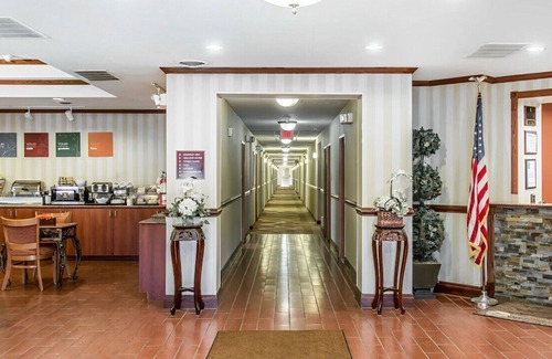 Ann Arbor Casa | Enjoy a Comfortable Stay! W/ an indoor Pool
