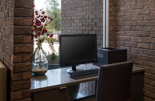 San Carlos Casa | Enjoy a comfortable extended stay in San Carlos, CA