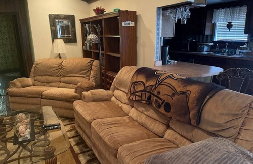 Old Aurora Casa | Enjoy a Delicious Summer While Staying in this Lovely Home in Enchanting NOLA!
