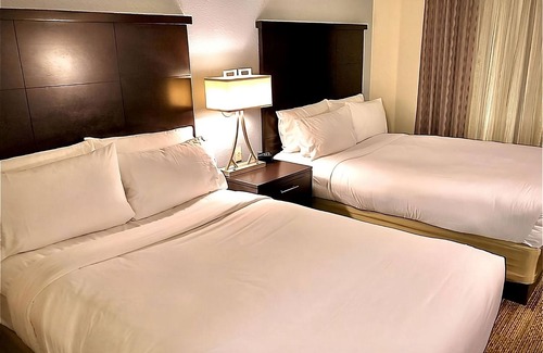 San Bruno Complejo | Enjoy a Hassle-Free Stay, Parking, Kitchen, Pet-Friendly Property