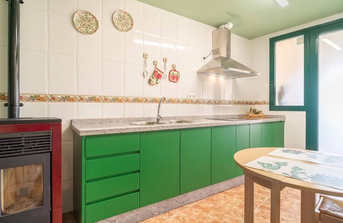 Alfarnate Casa | Alojamiento de 3 habitaciones en Alfarnate