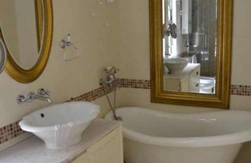Islands District Apartamento | Enjoy a peaceful, resort-style retreat in scenic Discovery Bay!