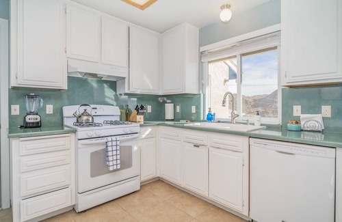 Joshua Tree Casa | Enjoy a relaxing a stay in the ❤️ of Joshua Tree.