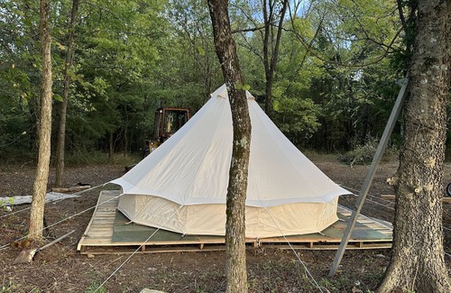 Alton Alquiler De RV | Enjoy a relaxing, romantic getaway in nature with all the comforts of home.