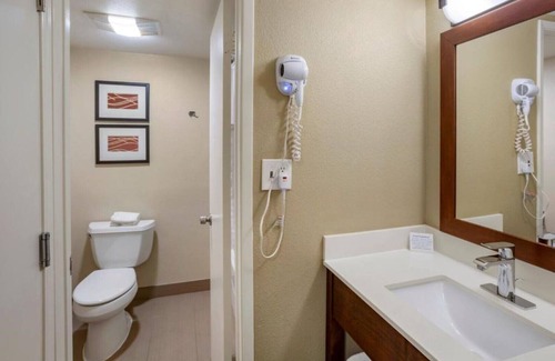 Morse Park Casa | Enjoy a relaxing stay in a convenient location!!
