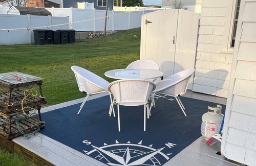 Narragansett Cabaña | Disfrute de un tiempo relajante en Narragansett, 2 noches como mínimo, a 2 cuadras de la playa