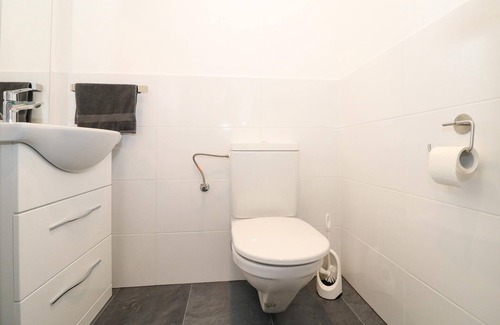 Floridsdorf Apartamento | Enjoy a relaxing vacation in this separate vacation apartment.