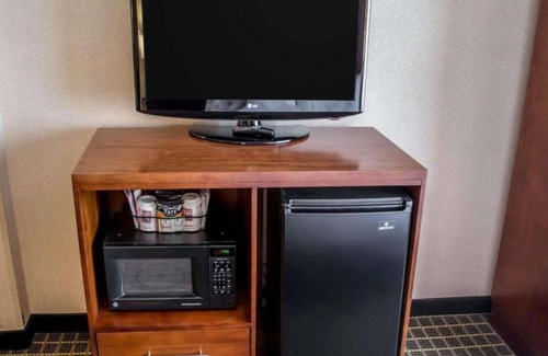 Far Southwest Casa | Enjoy a spacious stay near downtown Portland!!