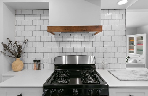 Oak Park Apartamento | Enjoy a stay at this cozy lower flat in Oak Park Michigan