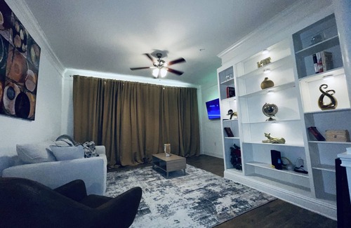 Lindbergh Apartamento | Enjoy a stylish experience few minutes from Lenox mall