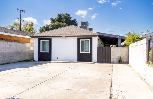 Compton Apartamento | Enjoy a stylish experience at this centrally-located place.