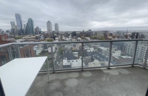 Hunters Point Apartamento | Enjoy a stylish experience at this centrally-located place in LIC