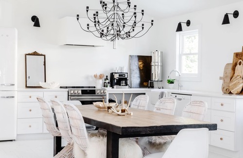 Folly Beach Casa | Enjoy a winter getaway to the Beach! Stunning 2BR Beach Cottage
