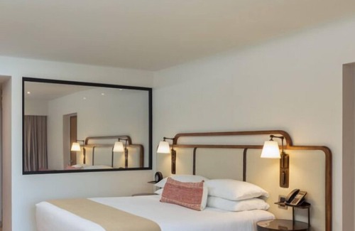 Ampliación Juárez Complejo | Enjoy a wonderful, relaxing stay in the heart of Cabo San Lucas. One/Two bedroom