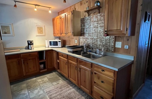 Beddington Casa | Enjoy all seasons on Pleasant River Lake
