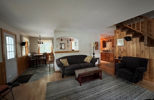 Beddington Casa | Enjoy all seasons on Pleasant River Lake