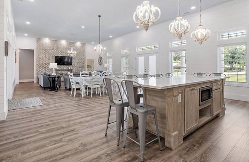 Foley Casa | Enjoy all the amenities of your private resort!