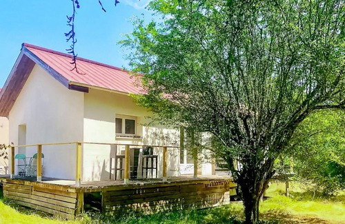 Lucay-le-Male Casa | Enjoy an unforgettable vacation in this inviting vacation home in a beautiful landscape.