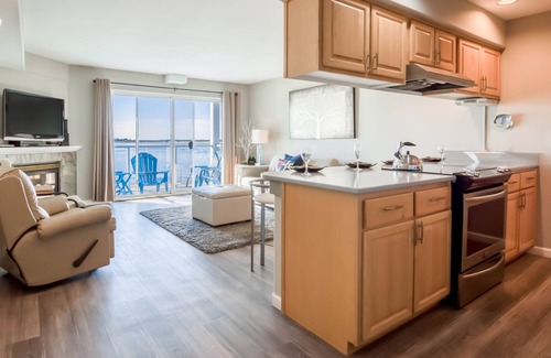 Lincoln City Condominio | ¡Disfrute de las vistas frente a la bahía desde este condominio asequible de 1 habitación en Lincoln City!