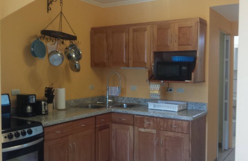 Ciudad Colon Apartamento | Enjoy beautiful weather in a wonderful space. Perfect for UPeace student/worker