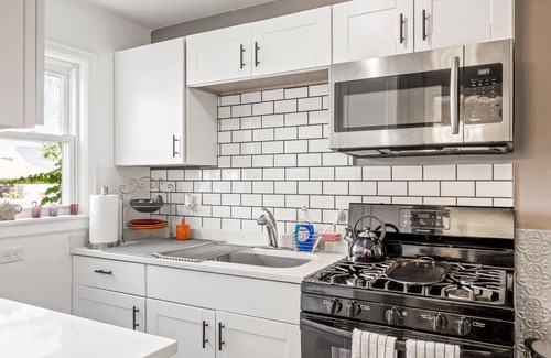 Belmont Cragin Casa | Enjoy Chicago/suburbs 2BR townhouse fully equipped