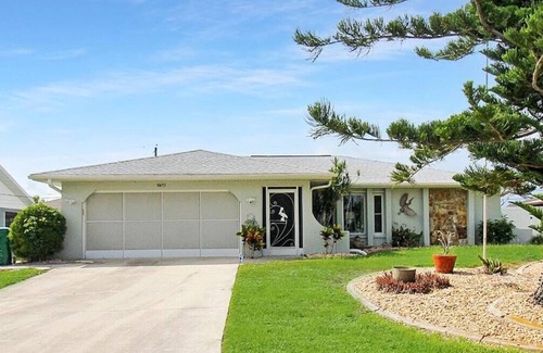 Englewood East Casa | Enjoy Family Fun In This 2/2 Englewood Pool Home - Avalon