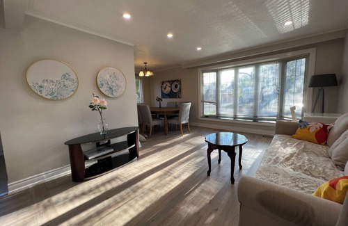 Bridlewood Casa | Enjoy Free parking three-bedroom Bunglaw house!